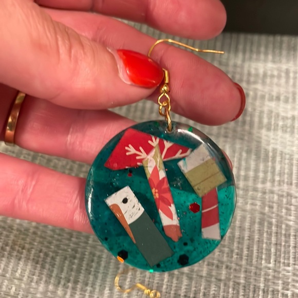 Handmade Festive Large Holiday Earrings Green Circle - Picture 4 of 10